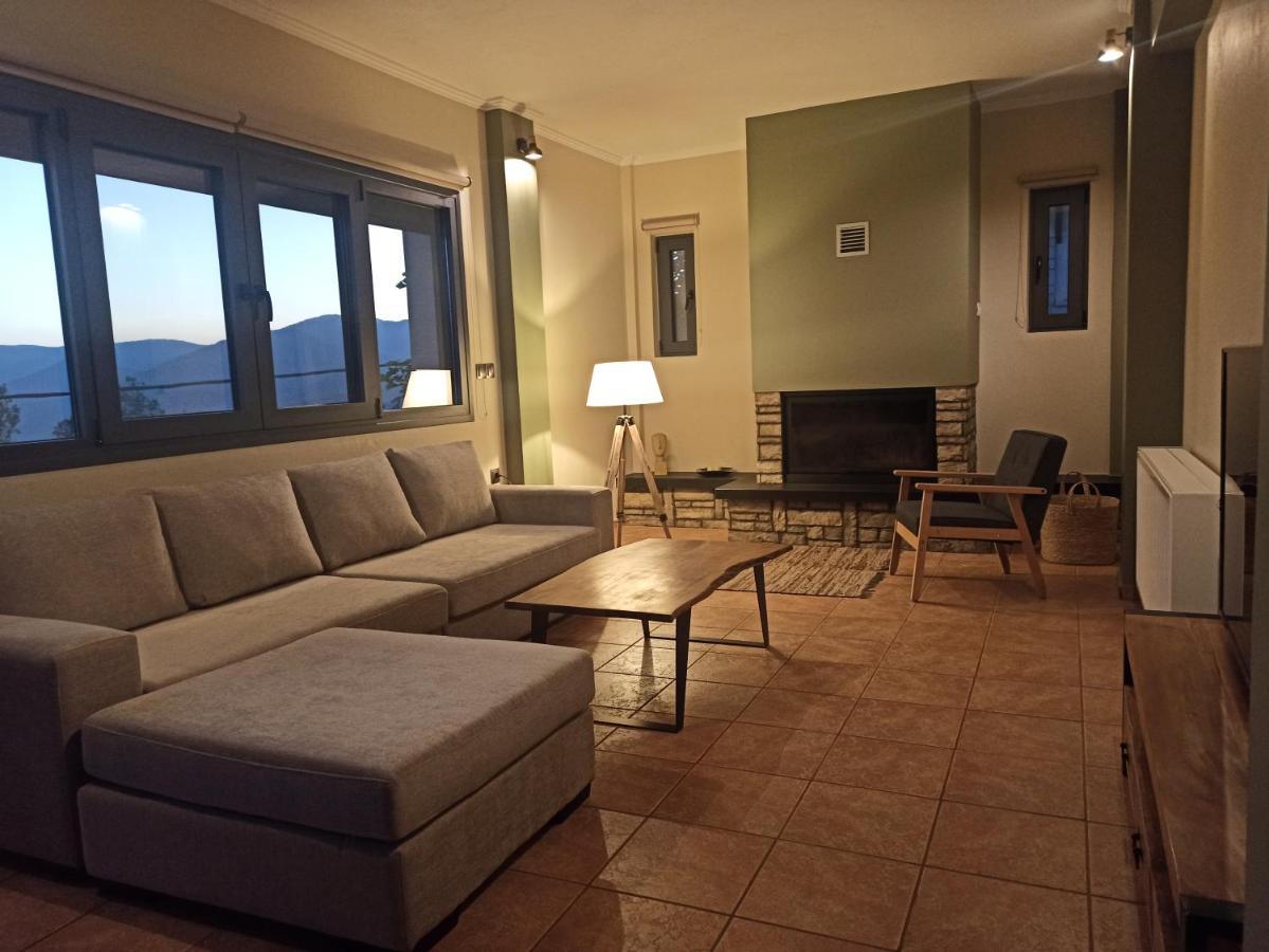 Elatos Boutique Mountainhouse Villa Karpenisi Exterior photo
